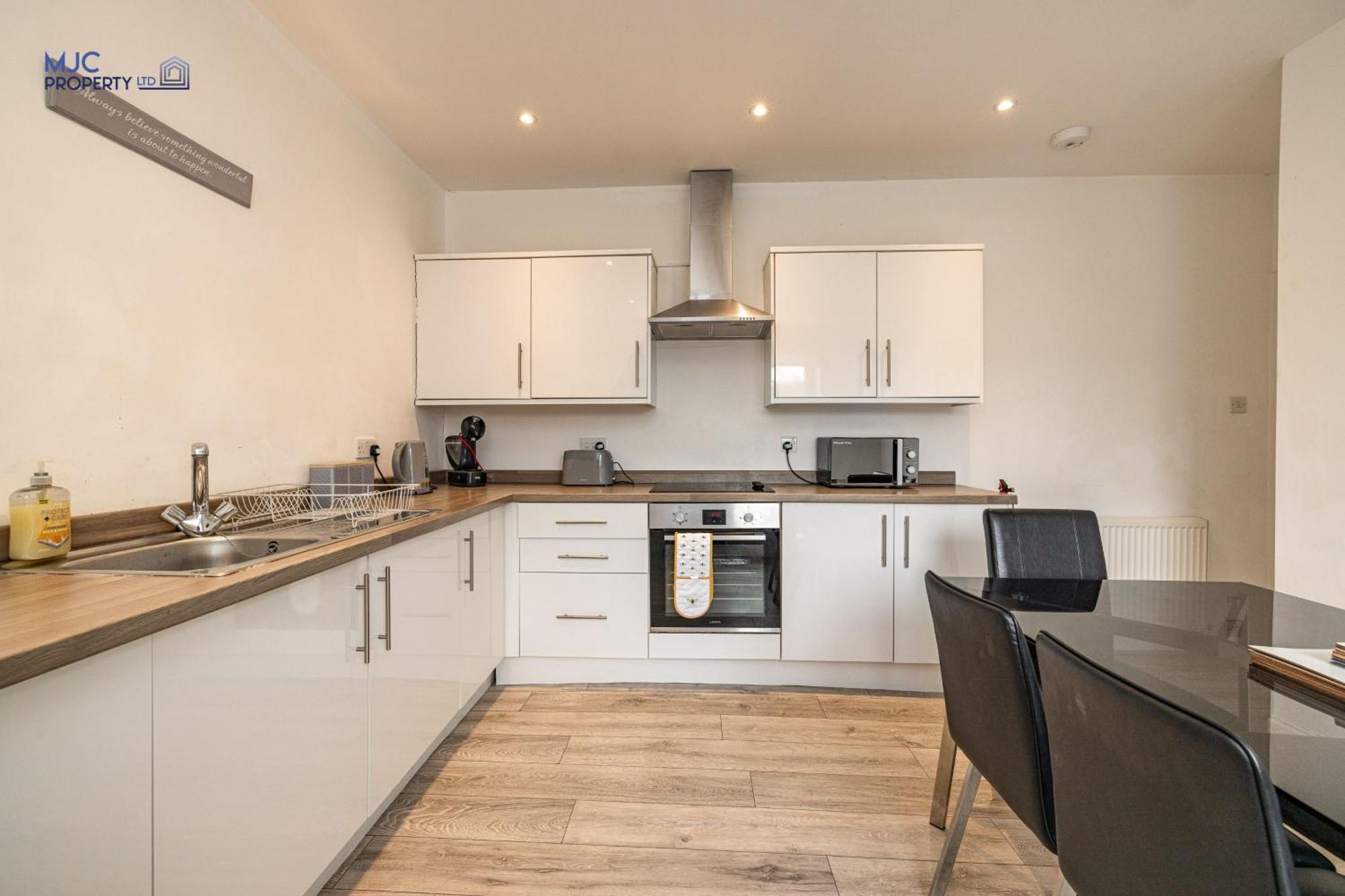 Town Centre Apartment Хауик Екстериор снимка