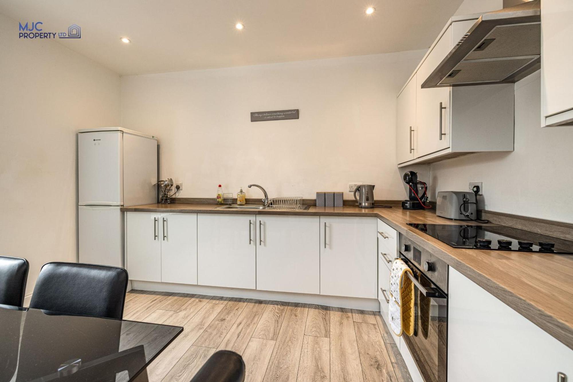 Town Centre Apartment Хауик Екстериор снимка