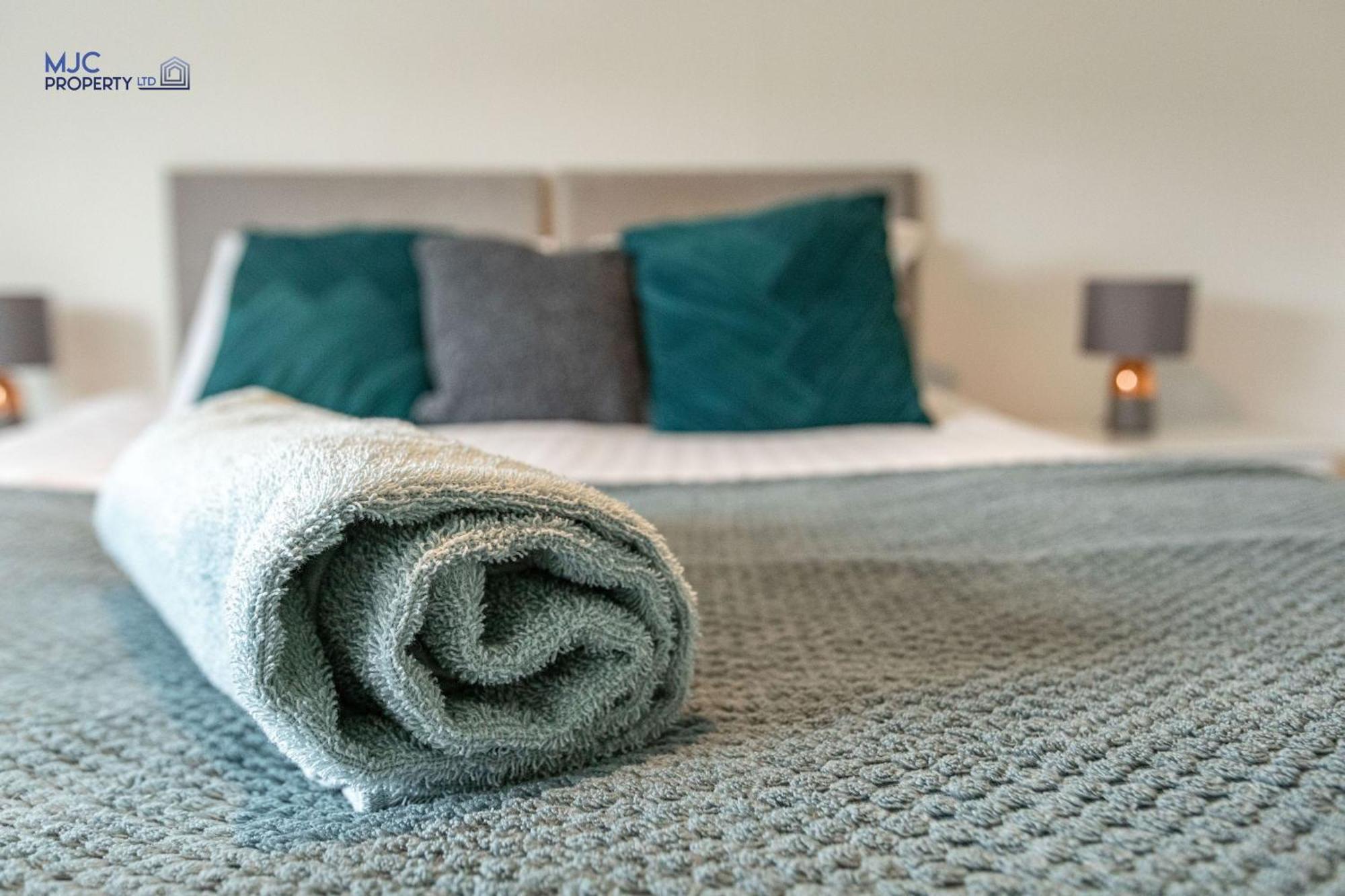 Town Centre Apartment Хауик Екстериор снимка