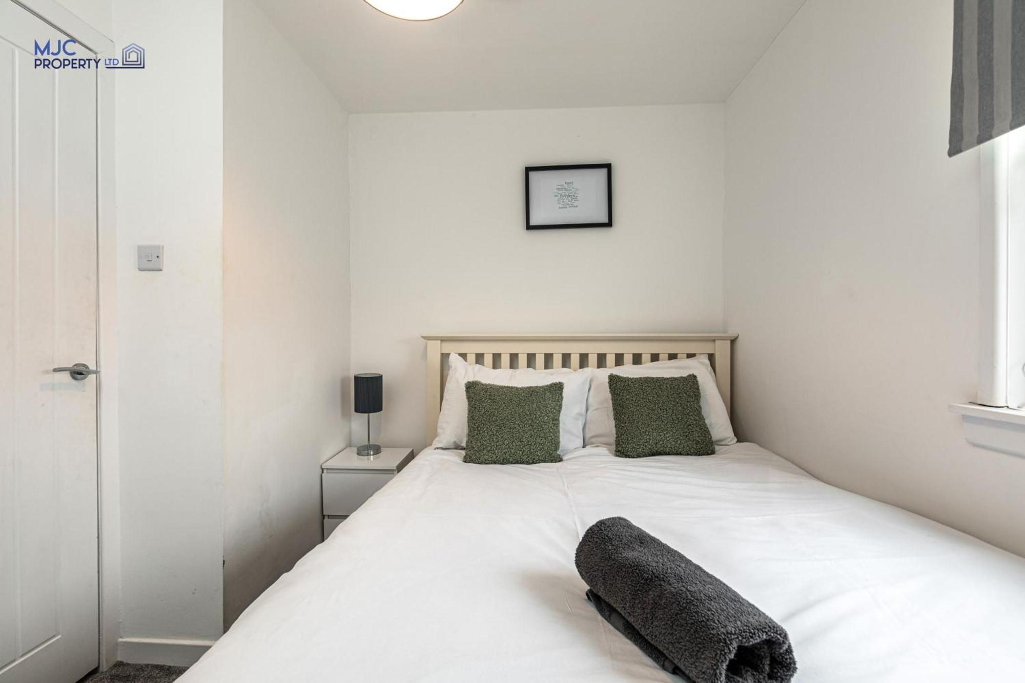 Town Centre Apartment Хауик Екстериор снимка